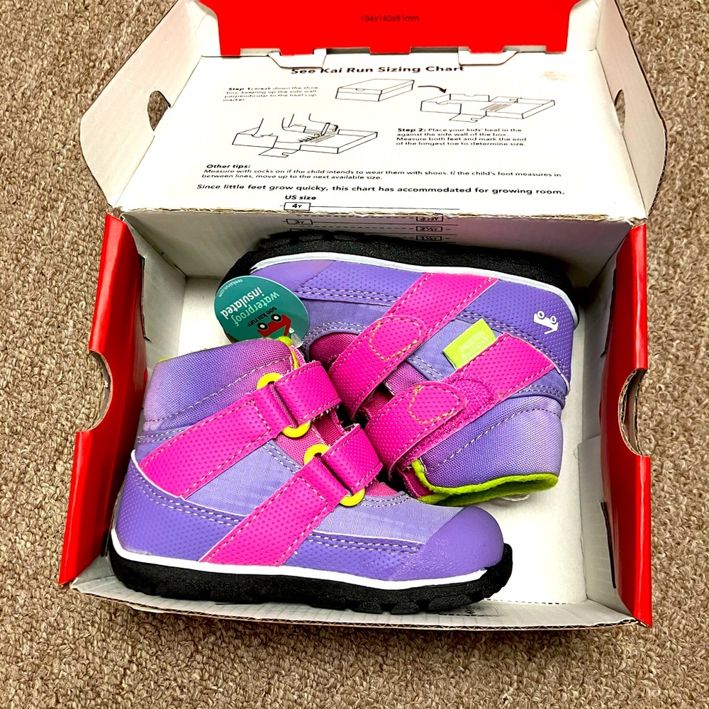 See Kai Run girls size 6 snow boots